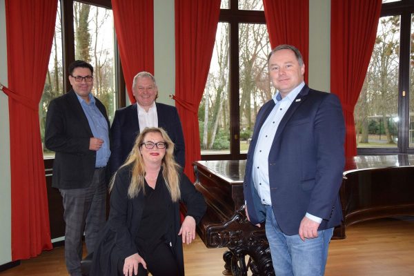 Foto (v. l. n r.): Dr. Sven Friedrich, Thomas Hacker, Katrin Budde, Thomas Bauske