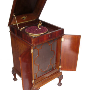 Grammophon im Stile eines Musikschrankes