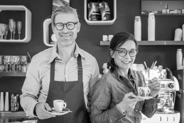 Foto: Oliver Hoyer und Simone Wedlich, Betreiber der "Eis/Bar" und des Café Wahnfried